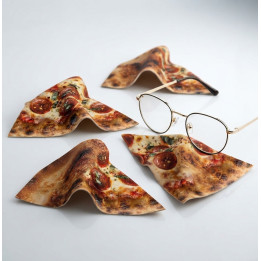 Paño de gamuza con forma de pizza.